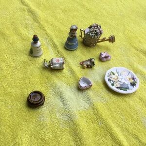 (34) 9 Misc Porcelain Pieces